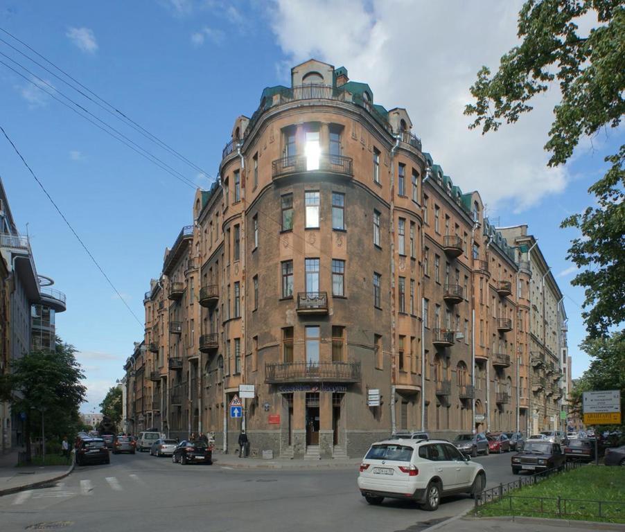 Iskra Hotel Saint Petersburg Exterior photo
